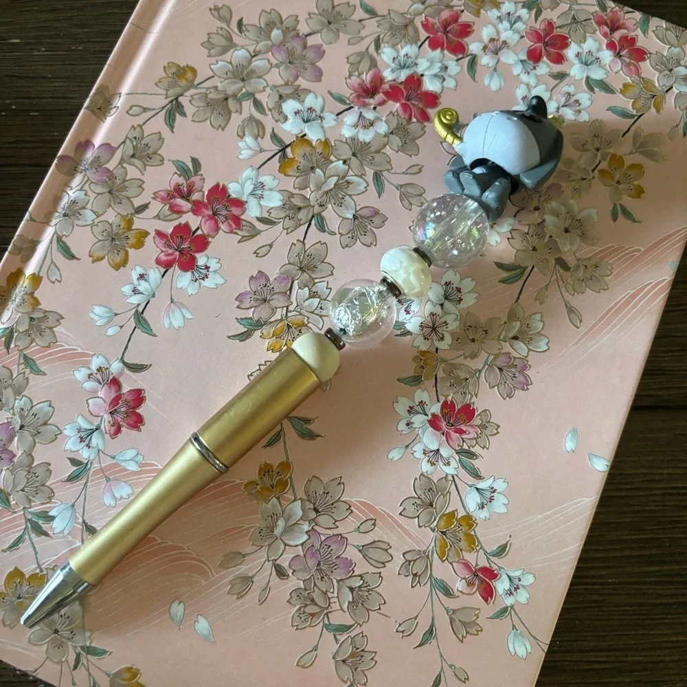 Disney Doorables: Winnie the Pooh: Eeyore party handmade beaded pen